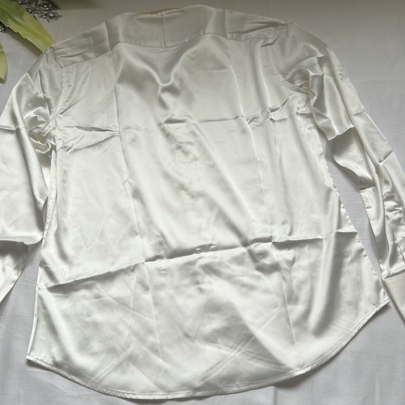 ⭐️nwt COOFANDY Long Sleeve Satin Silk Like Dress Shirt⭐️ - Picture 10 of 10